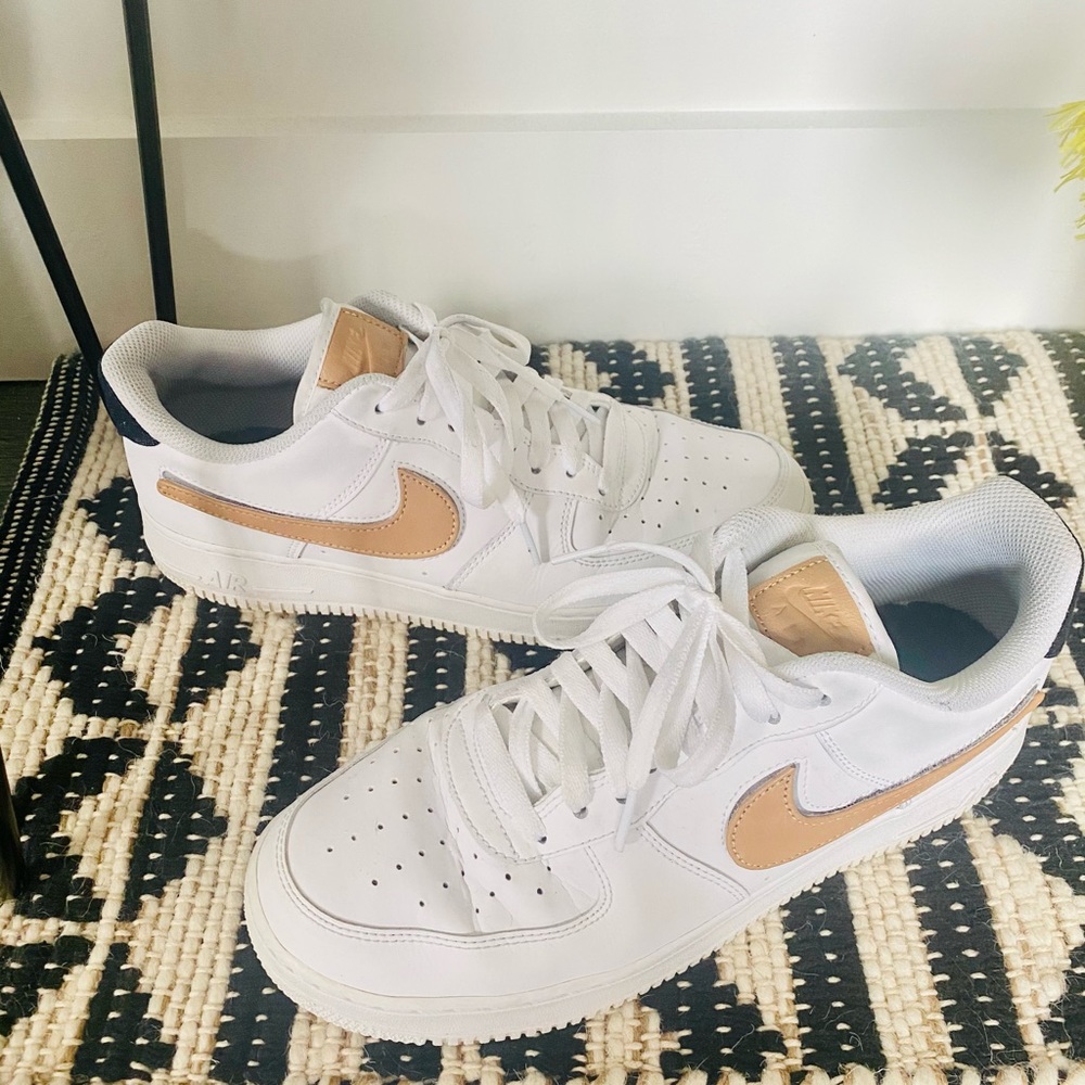 Nike Air Force 1 With Removable Swoosh